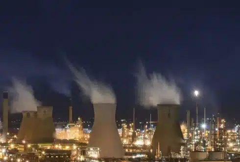 برج خنک‌کننده در پتروشیمی